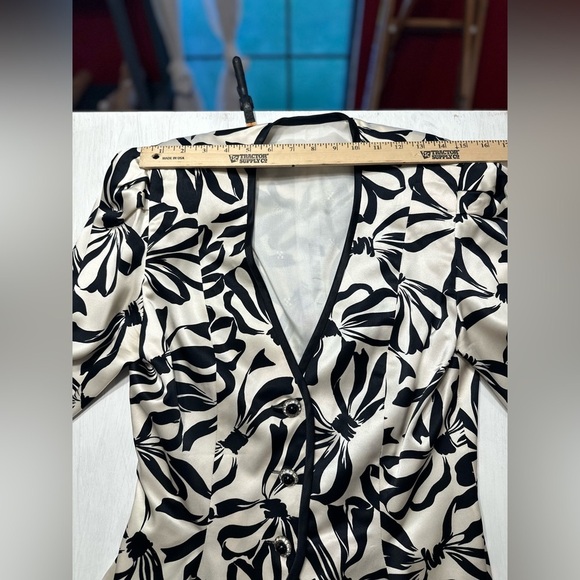 Vintage 80s 100% Silk Skirt Suit Set Black & White Floral Size 12 Korean Made - Picture 5 of 16